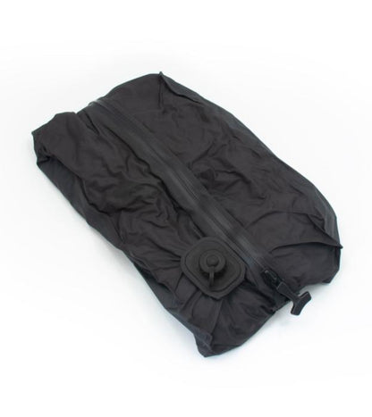 SCX.design L17 VacPouch matkatyhjiöpussi yrityksille laserkaiverruksella. 3v. takuu! Esim. 25kpl.