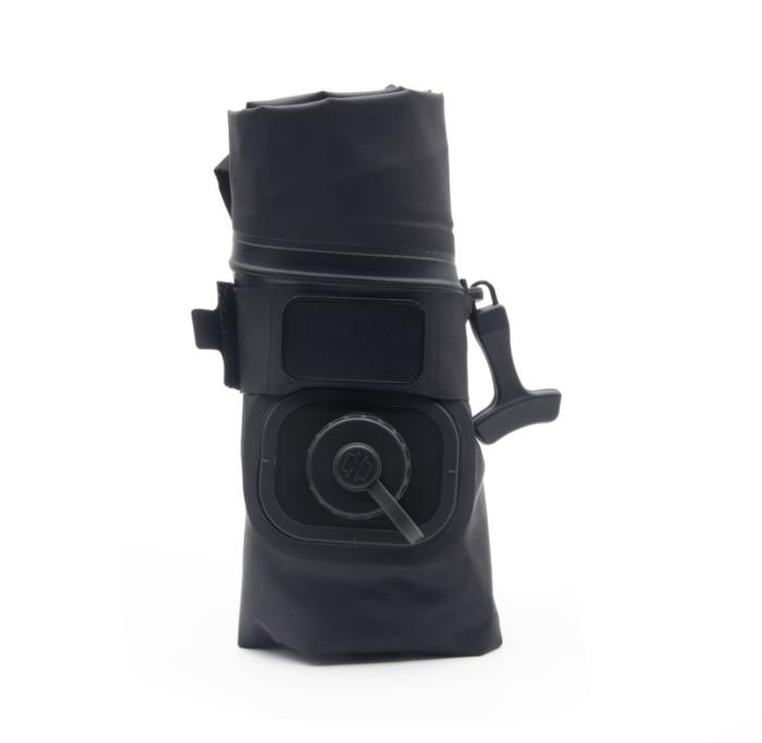 SCX.design L17 VacPouch matkatyhjiöpussi yrityksille laserkaiverruksella. 3v. takuu! Esim. 25kpl.