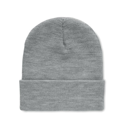 Neulottu Polo-pipo RPET-polyesterista – ympäristöystävällinen ja tyylikäs, brodeerauksella. Esim. 20 kpl. 1 värillä.